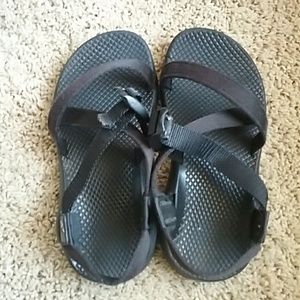 Black chacos